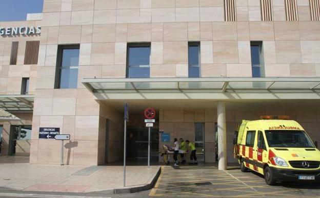 Herido un trabajador tras caer de una escalera en Cartagena